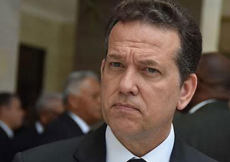 Ay, mi’chelito Bisonó! 16 asesores para nada